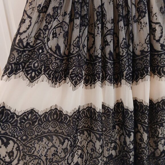 Dainty Jewells Black and Cream Venice at Night - Picture 4 of 4